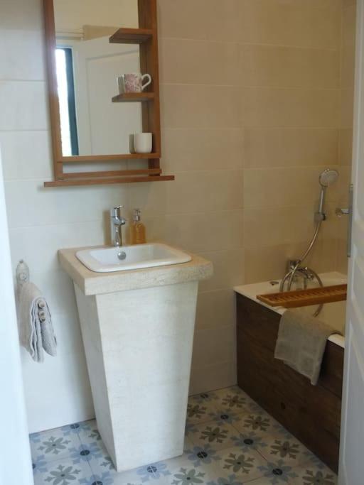 Le Presbytere - Touillon, Jacuzzi, 4 Chambres Pour 10 المظهر الخارجي الصورة