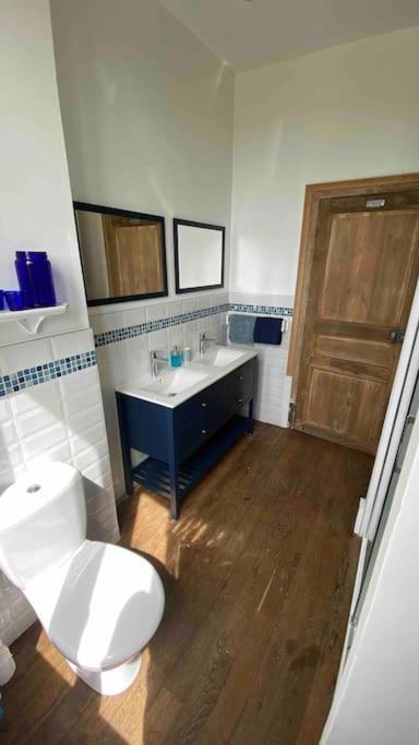 Le Presbytere - Touillon, Jacuzzi, 4 Chambres Pour 10 المظهر الخارجي الصورة