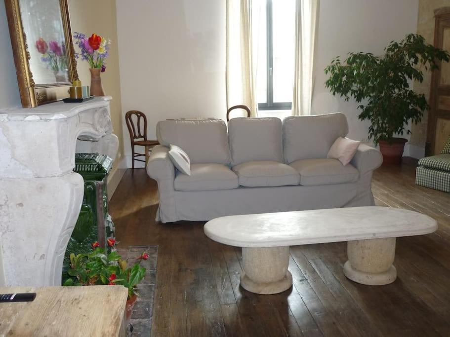 Le Presbytere - Touillon, Jacuzzi, 4 Chambres Pour 10 المظهر الخارجي الصورة
