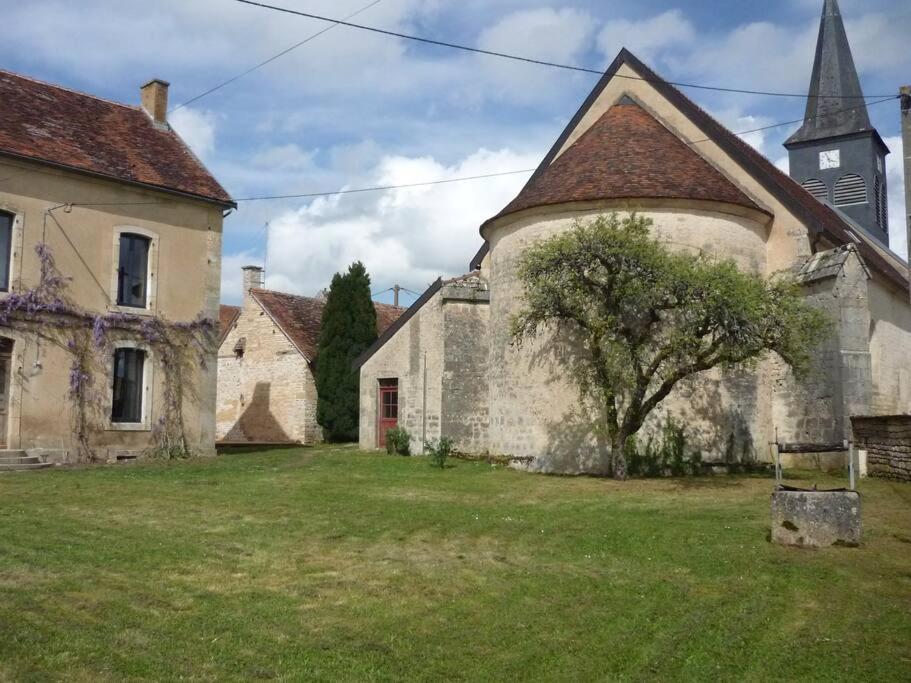 Le Presbytere - Touillon, Jacuzzi, 4 Chambres Pour 10 المظهر الخارجي الصورة