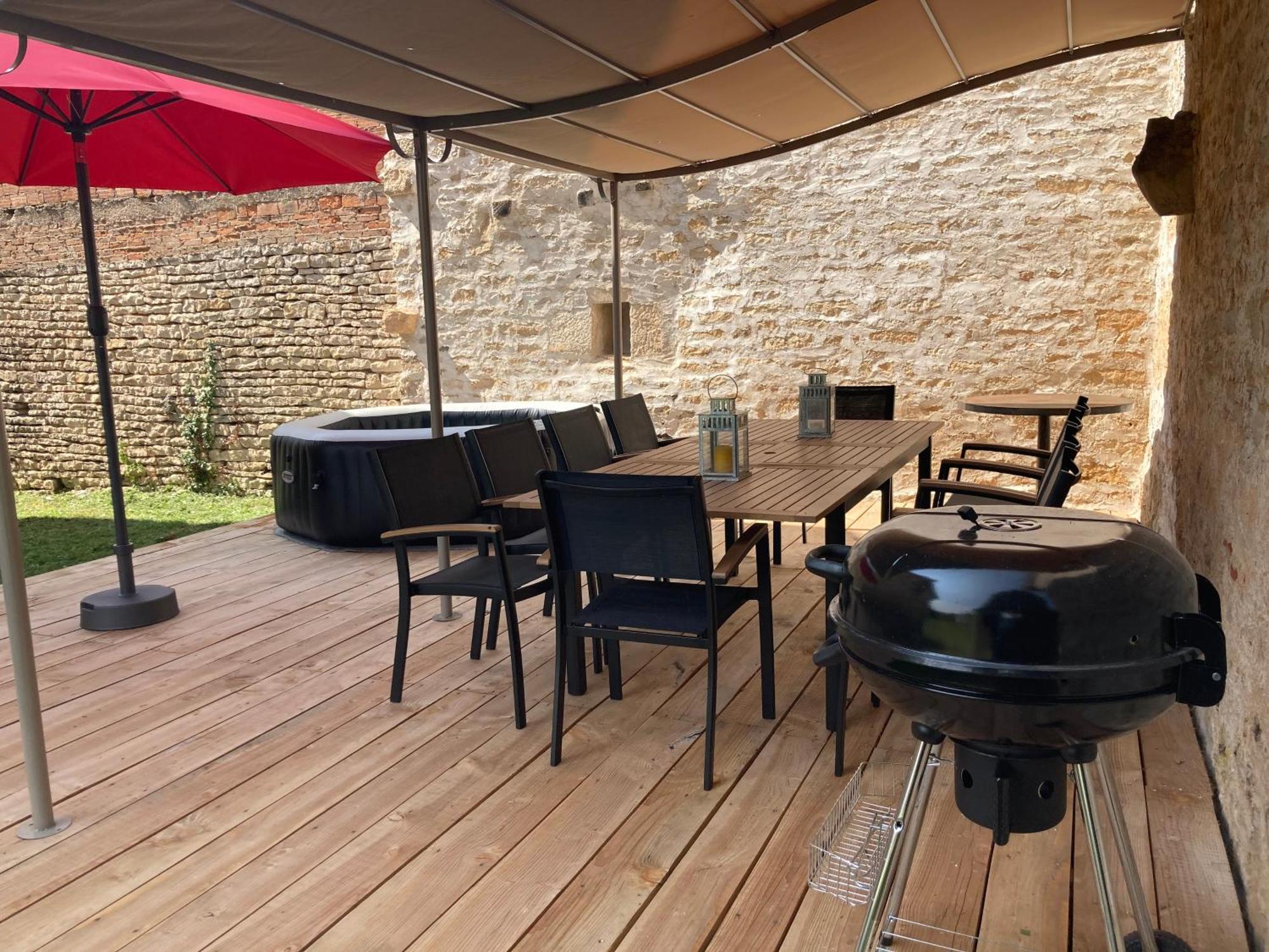 Le Presbytere - Touillon, Jacuzzi, 4 Chambres Pour 10 المظهر الخارجي الصورة